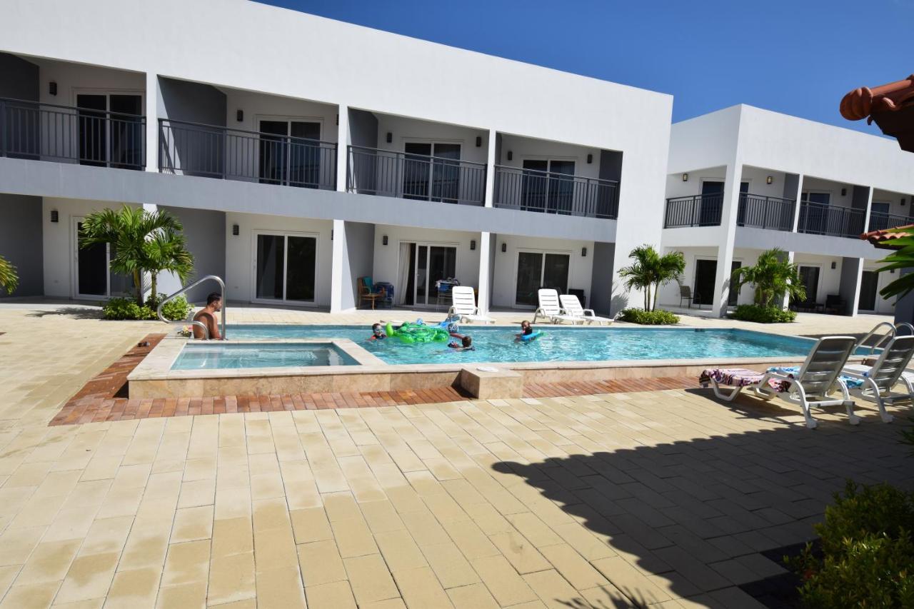 Arena Condos Aruba - 250 m from Eagle Beach Palm Beach Exterior foto