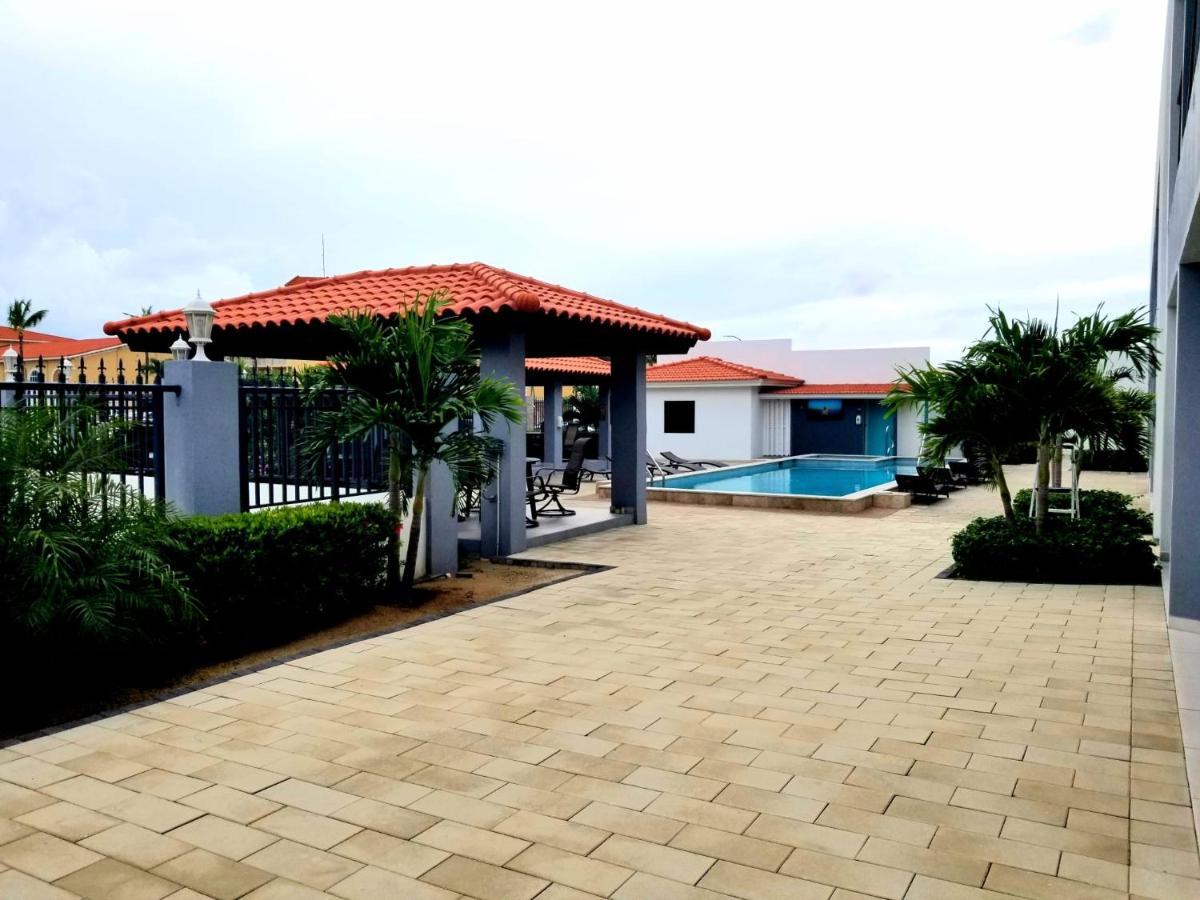 Arena Condos Aruba - 250 m from Eagle Beach Palm Beach Exterior foto