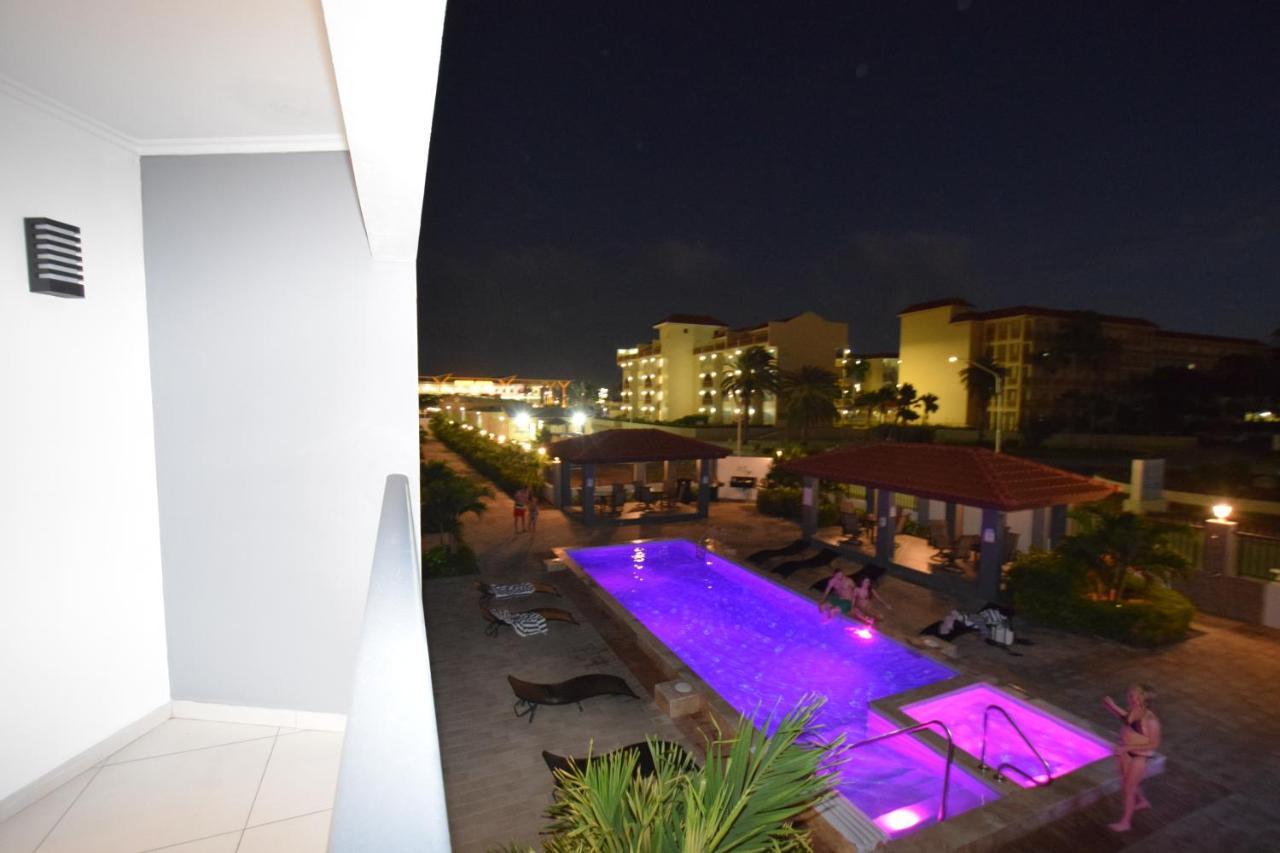 Arena Condos Aruba - 250 m from Eagle Beach Palm Beach Exterior foto