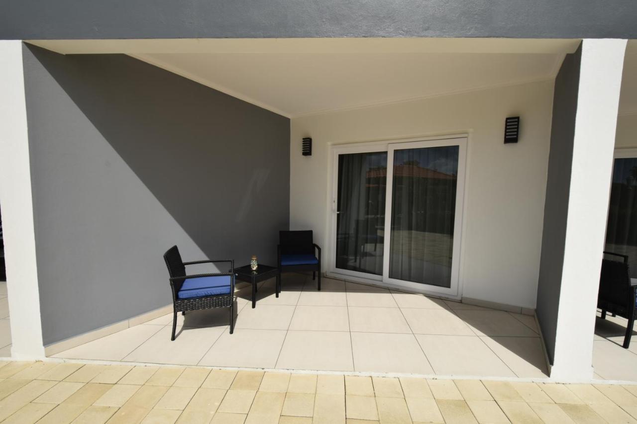 Arena Condos Aruba - 250 m from Eagle Beach Palm Beach Exterior foto