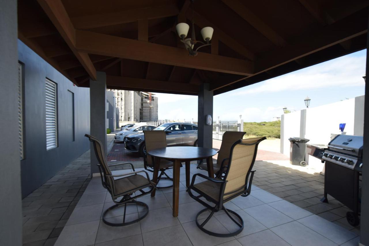 Arena Condos Aruba - 250 m from Eagle Beach Palm Beach Exterior foto