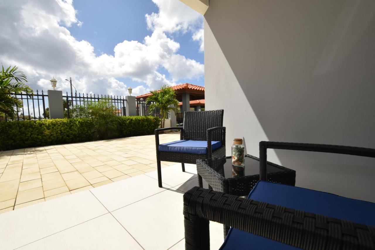 Arena Condos Aruba - 250 m from Eagle Beach Palm Beach Exterior foto