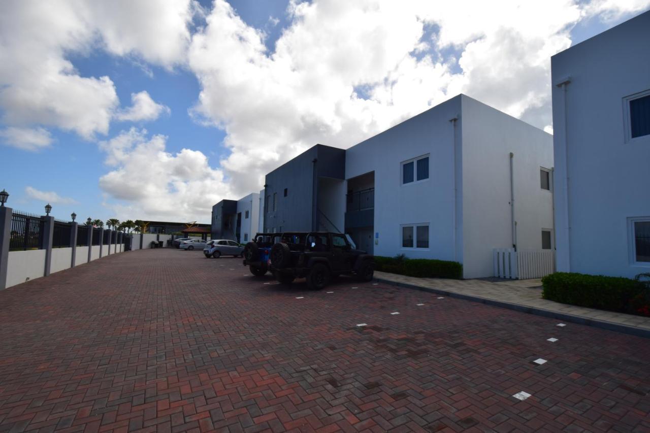 Arena Condos Aruba - 250 m from Eagle Beach Palm Beach Exterior foto