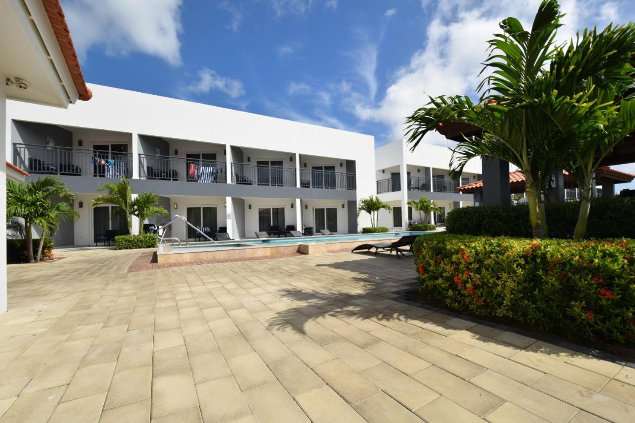 Arena Condos Aruba - 250 m from Eagle Beach Palm Beach Exterior foto