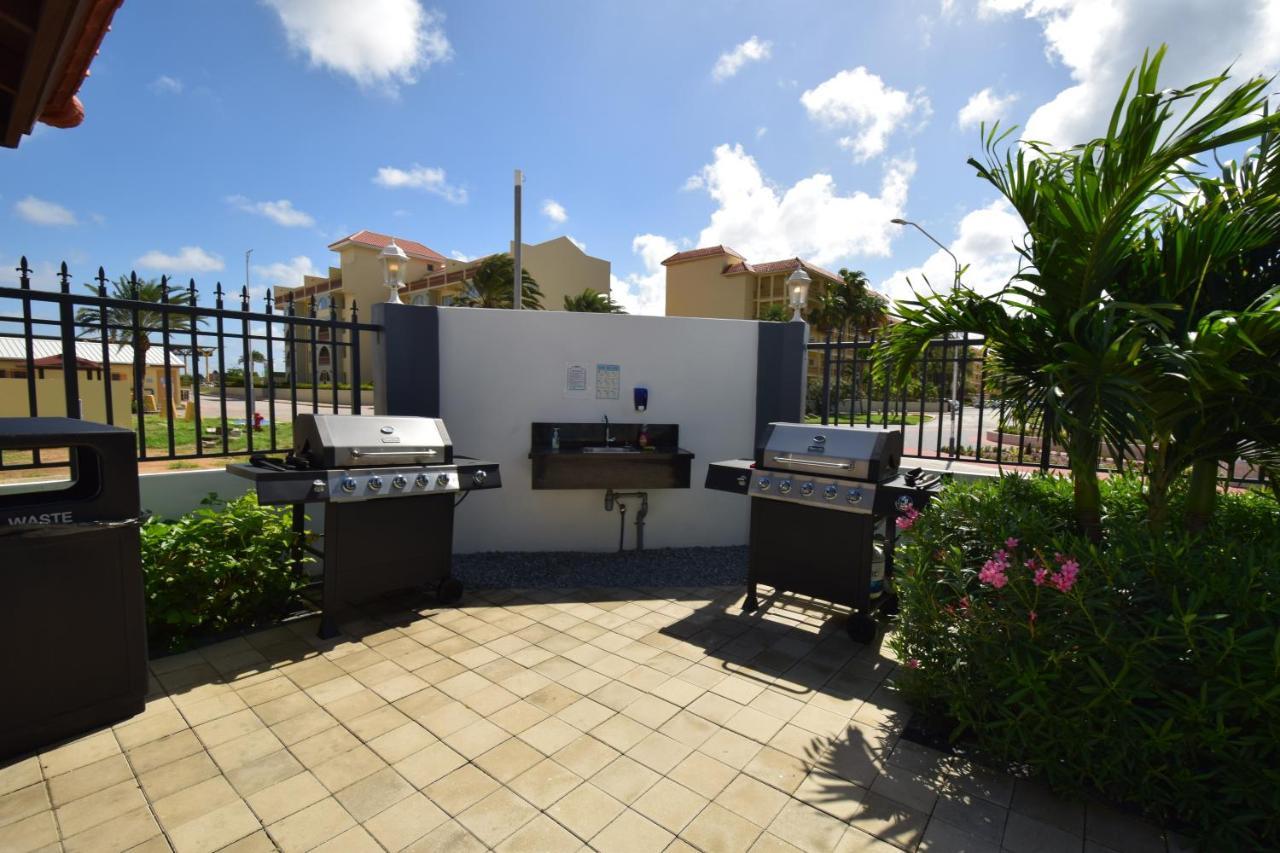 Arena Condos Aruba - 250 m from Eagle Beach Palm Beach Exterior foto