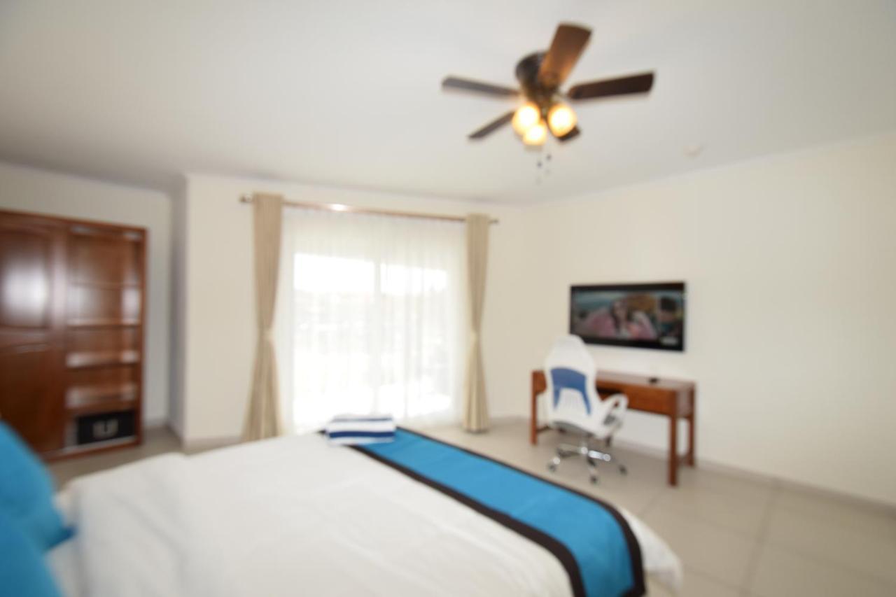Arena Condos Aruba - 250 m from Eagle Beach Palm Beach Exterior foto