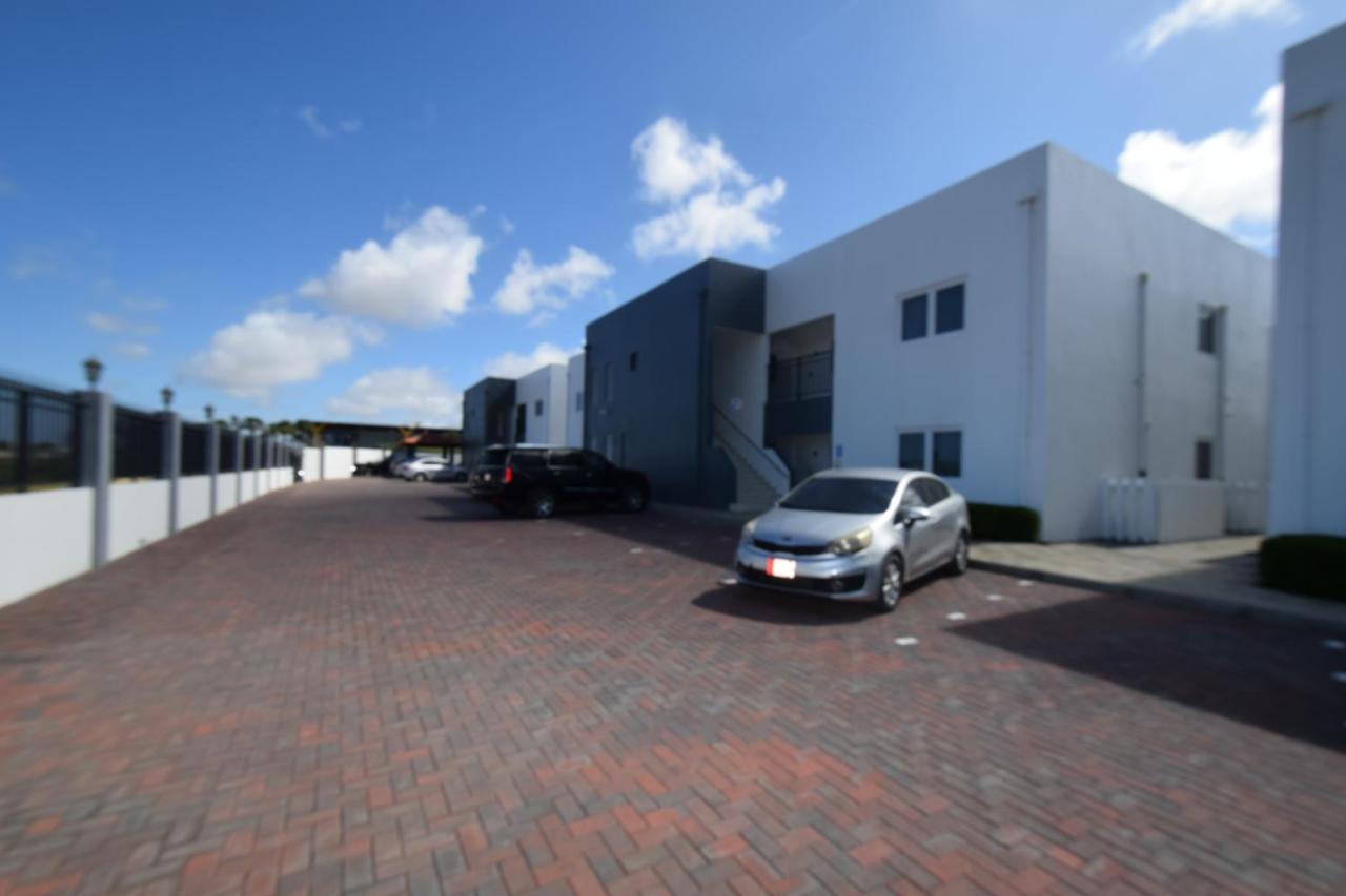 Arena Condos Aruba - 250 m from Eagle Beach Palm Beach Exterior foto